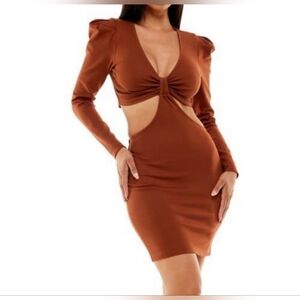 SOCIALITE Long Sleeve cutout Minidress. Size Medium